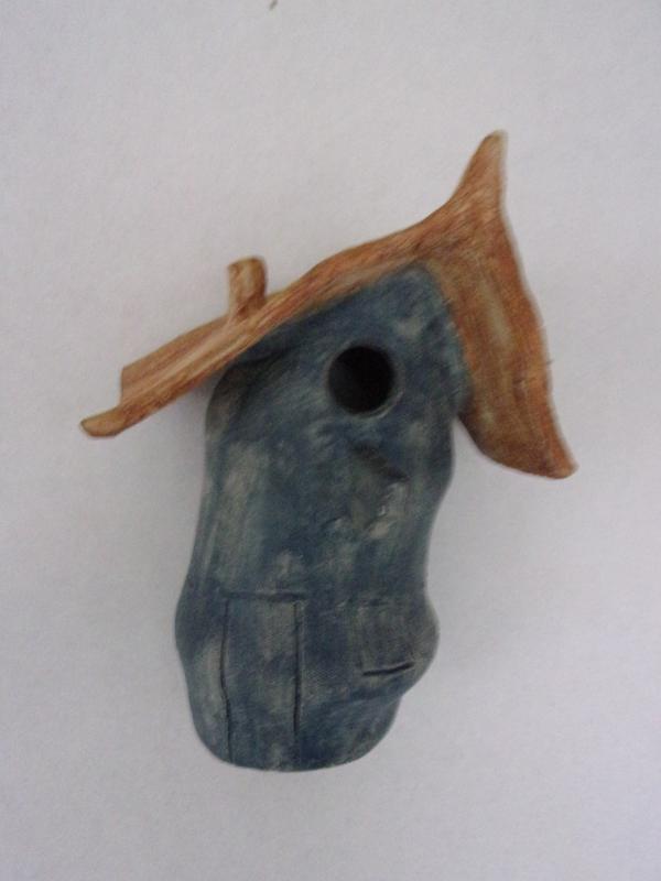 Vogelhuisje nr.3407. "Rond puntdak scheef" &euro;.100.-