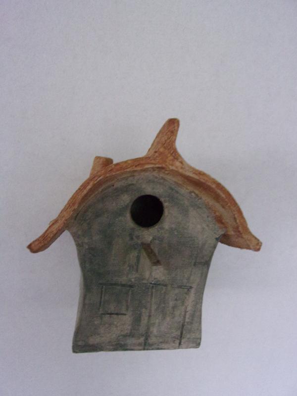 Vogelhuisje nr.3431. "Vierkant bol dak" €.100.-