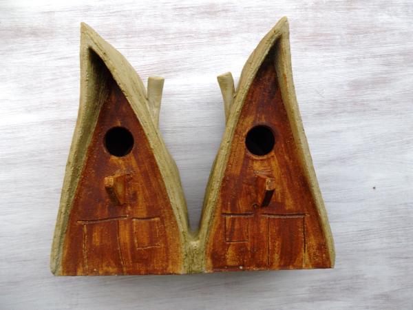 Vogelhuisje nr.1310. "Puntdak tweeling" &euro;.150.-