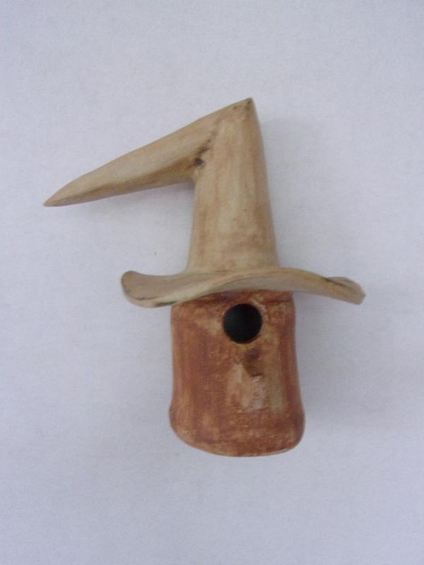 Vogelhuisje nr.3412. "Kabouter knikhoed" &euro;.110.-