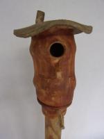 Vogelhuisje nr.3352. "Rond ronddak" op paal €.110.-