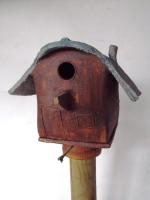 Vogelhuisje nr.1263. "Boldak" op paal &euro;.100.-