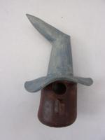 Vogelhuisje nr.3248. "Kabouter knikhoed" &euro;.105.-