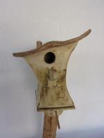 Vogelhuisje 3462 Vierkant platdak scheef op paal &euro;.110.-.JPG