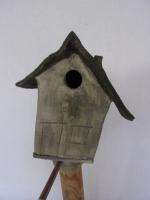Vogelhuisje nr.3092. "Vierkant scheefwonen" op paal &euro;.100.-